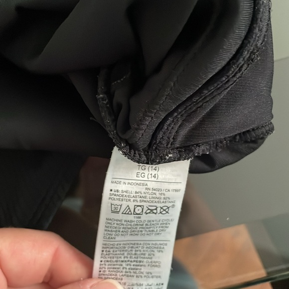 🔥 3/$25 - 2pc swimsuit - Picture 5 of 5